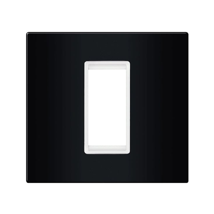 Crna maska sa belim nosačem 1M slika 1